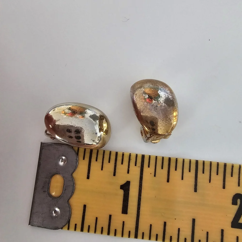 Vintage gold tone metal organic shape clip on earrings